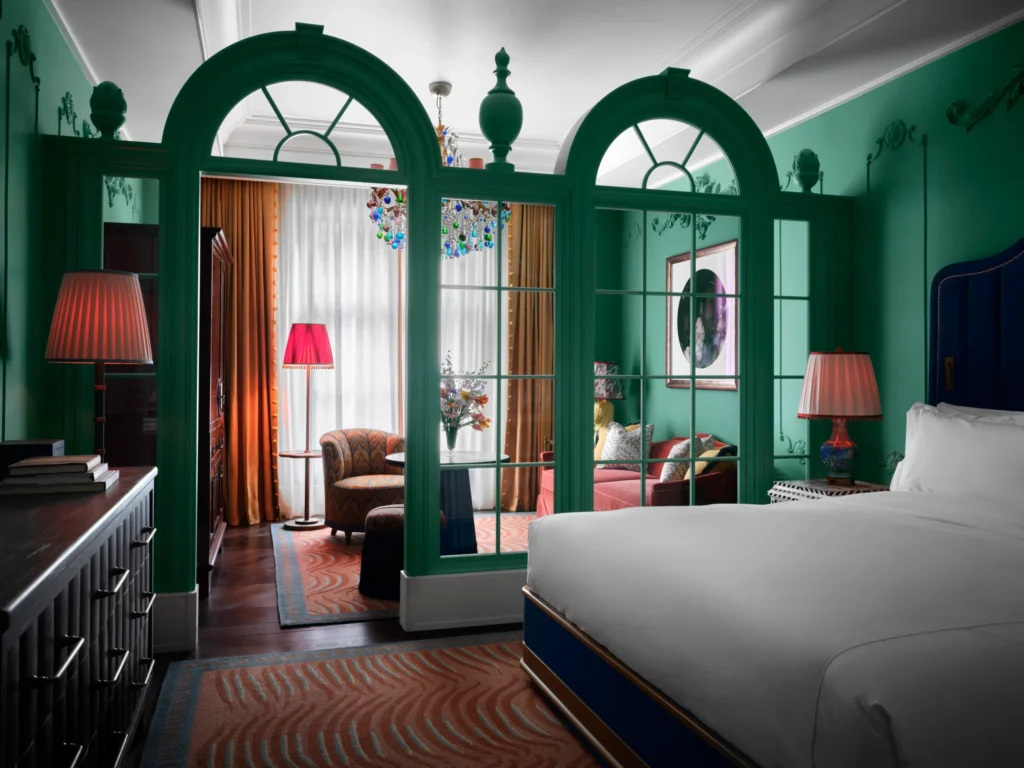 How Much Does It Cost to Wallpaper a Bedroom in NYC